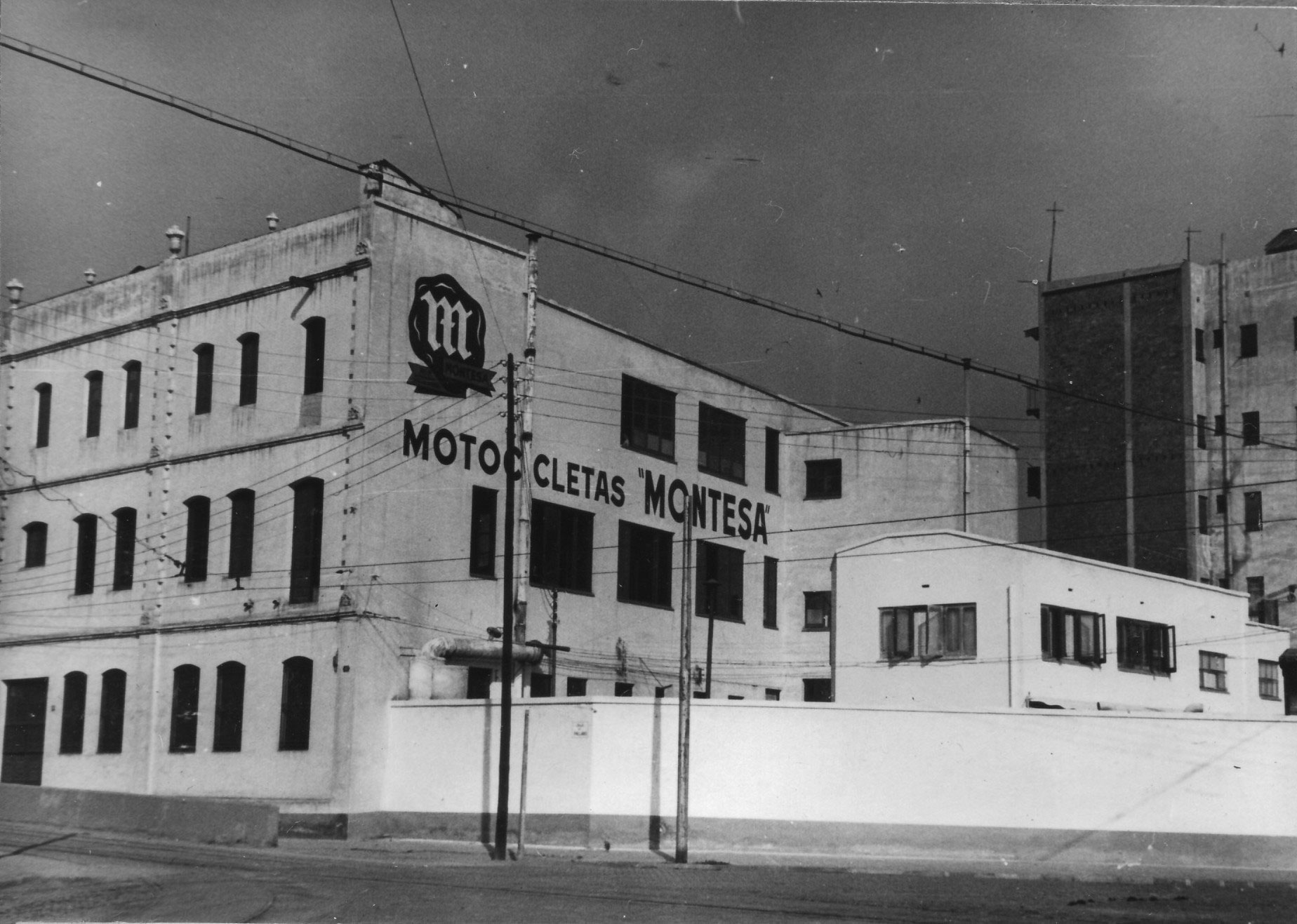 Fábrica de Montesa, en la calle Pamplona nº89